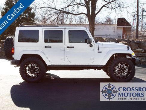 Used 2016 Jeep Wrangler Unlimited Sahara image 7