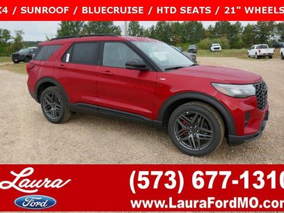 New 2025 Ford Explorer ST-Line w/ Premium Package