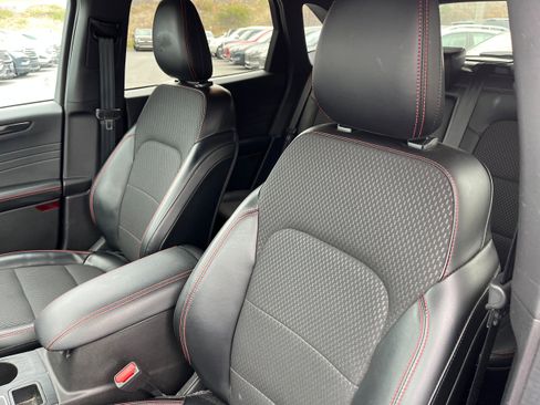 Certified 2023 Ford Escape ST-Line w/ Tech Pack #1 image 9