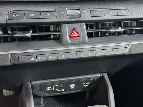 Used 2025 Kia K4 LXS image 23