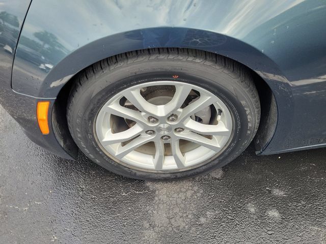 Used 2022 Chevrolet Camaro LS RWD image 5