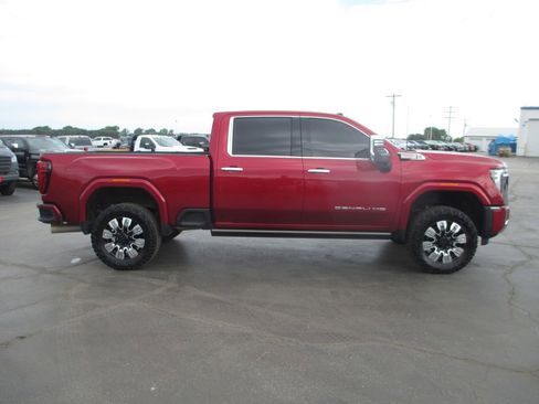 Used 2024 GMC Sierra 2500 Denali w/ Denali Reserve Package AWD/4WD image 4
