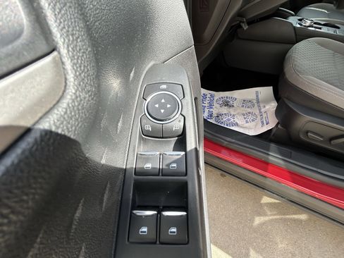 Used 2020 Ford Escape SE image 14