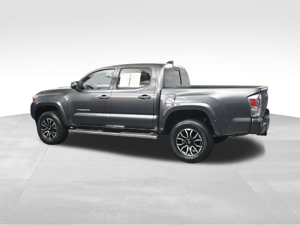 Used 2021 Toyota Tacoma TRD Sport w/ Technology Package RWD image 3