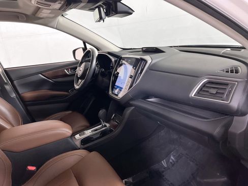 Used 2023 Subaru Ascent Touring AWD/4WD image 32