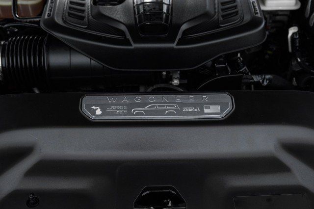 Used 2024 Jeep Wagoneer Series II AWD/4WD image 59