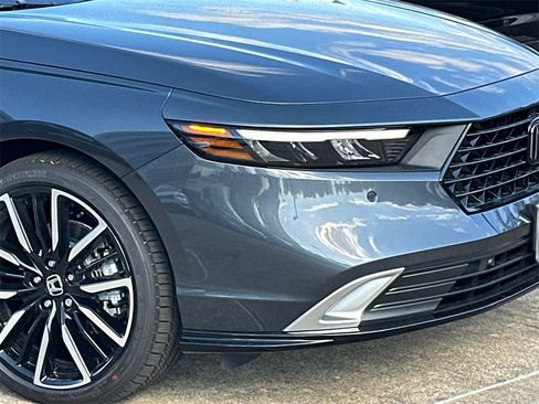 New 2025 Honda Accord Touring image 4
