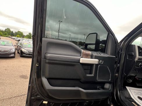 Used 2019 Ford F350 Lariat w/ Lariat Ultimate Package image 10