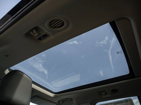 New 2026 Ford Explorer Active AWD/4WD image 43
