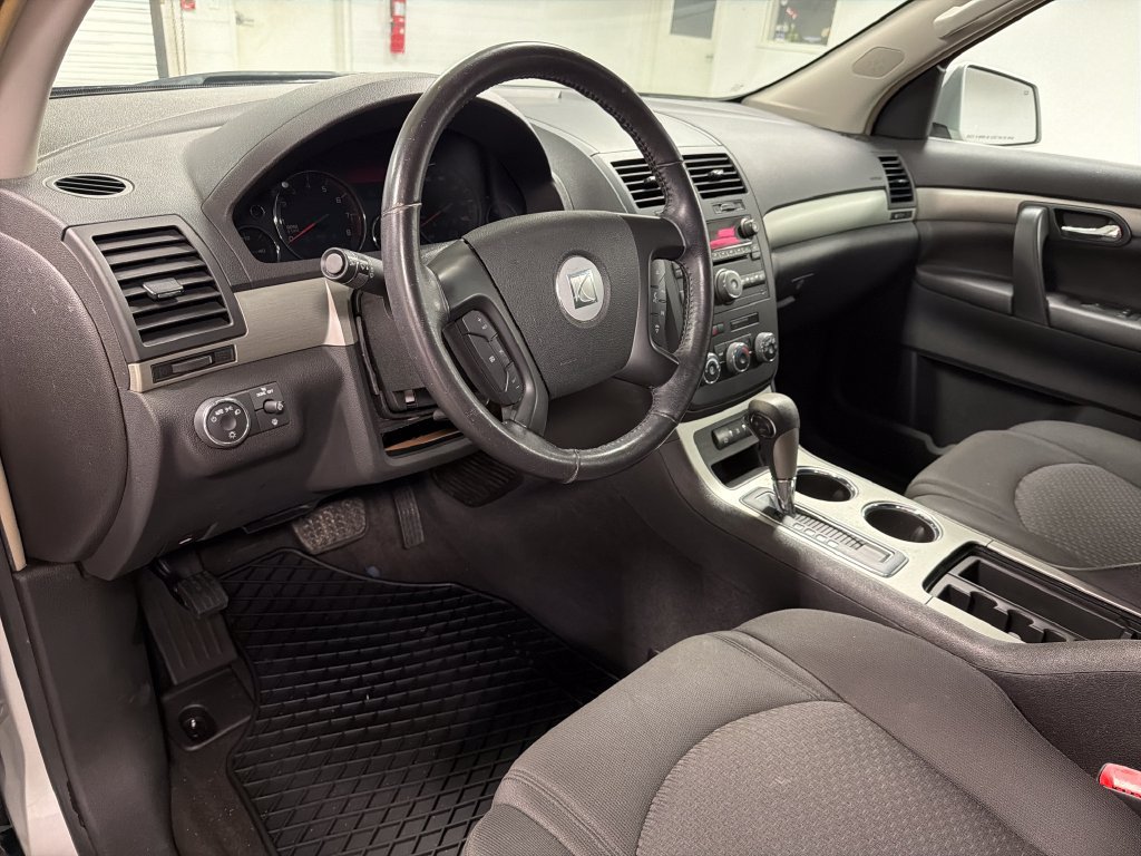 Used 2009 Saturn Outlook XE w/ Convenience Package FWD image 24