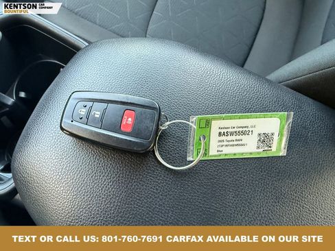 Used 2025 Toyota RAV4 XLE image 38