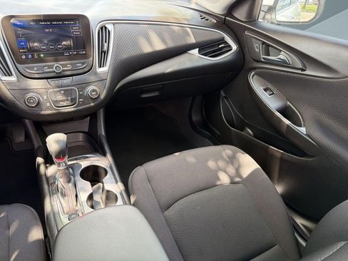 Used 2024 Chevrolet Malibu RS FWD image 29