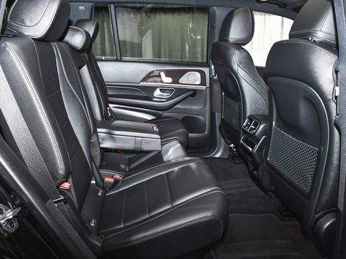 Used 2025 Mercedes-Benz GLS 450 4MATIC image 60