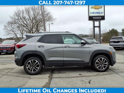 Used 2025 Chevrolet TrailBlazer LT AWD/4WD image 4
