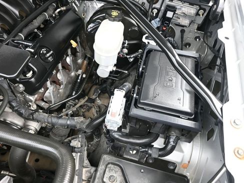 Used 2018 GMC Sierra 1500 SLT image 24