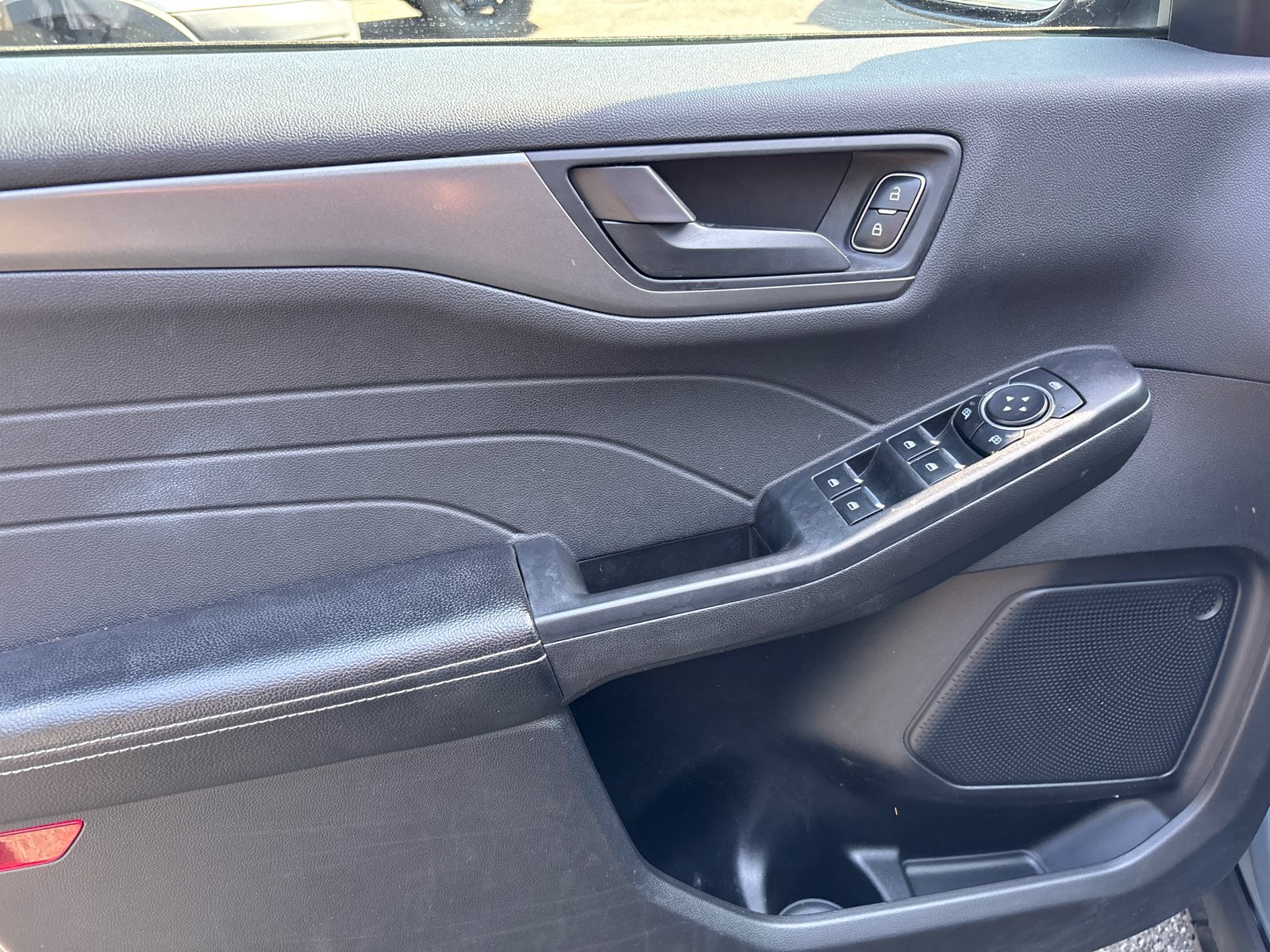 Used 2023 Ford Escape Active AWD/4WD image 13