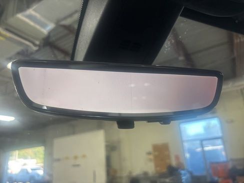 Used 2022 Chevrolet Traverse LT w/ LT Premium Package image 30