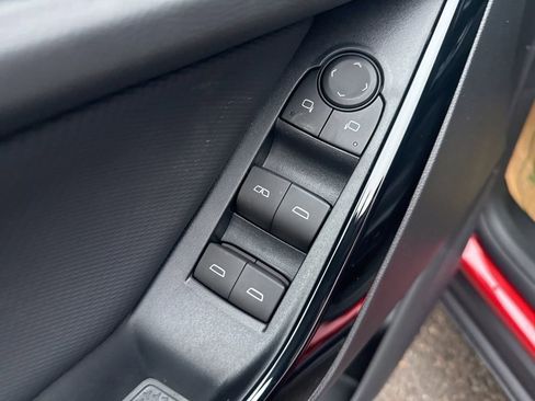 New 2026 Chevrolet Equinox LT w/ Convenience Package II image 17