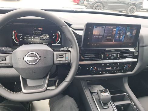 New 2026 Nissan Pathfinder SL w/ Lighting Package AWD/4WD image 13