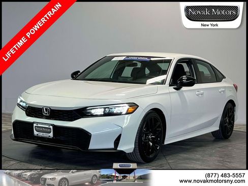 Used 2025 Honda Civic Sport image 4