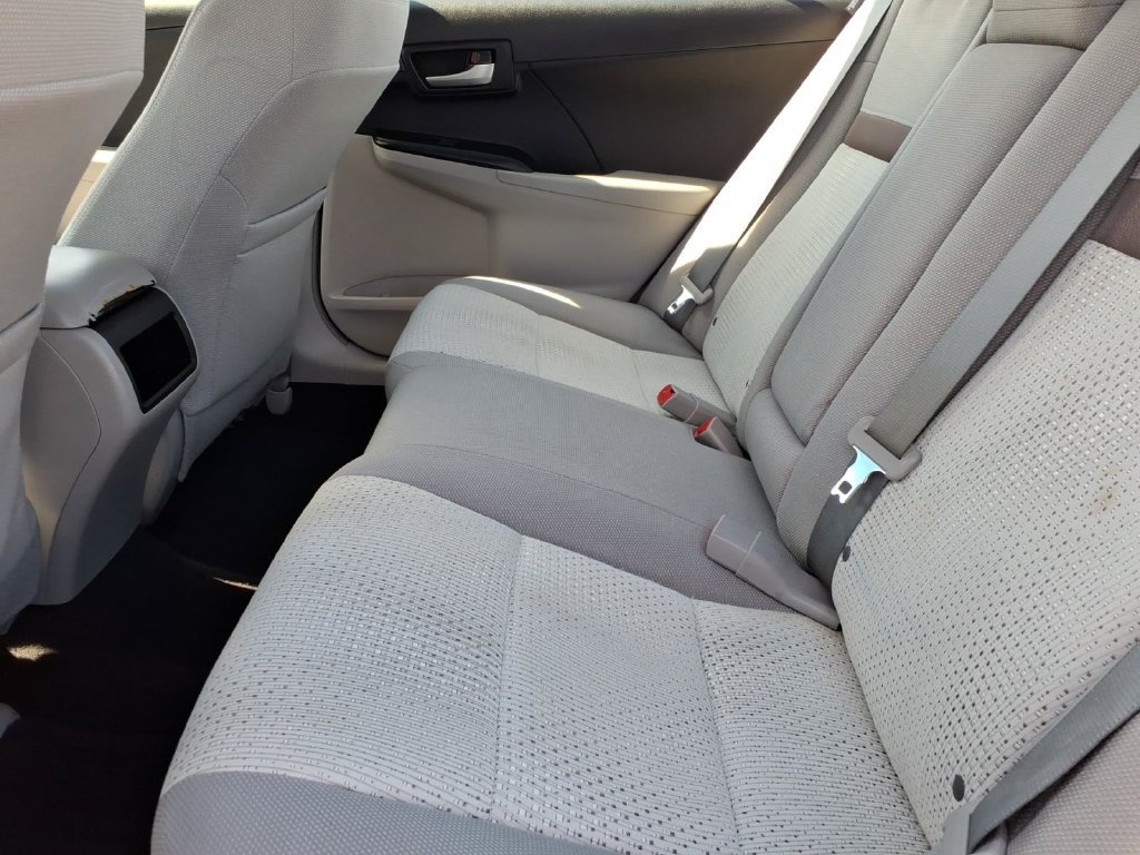 Used 2013 Toyota Camry LE FWD image 14