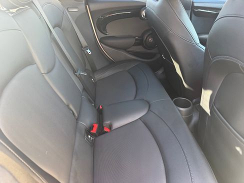 Used 2019 MINI Cooper S w/ Premium Package image 12