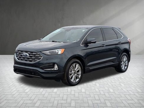 Used 2023 Ford Edge Titanium image 2