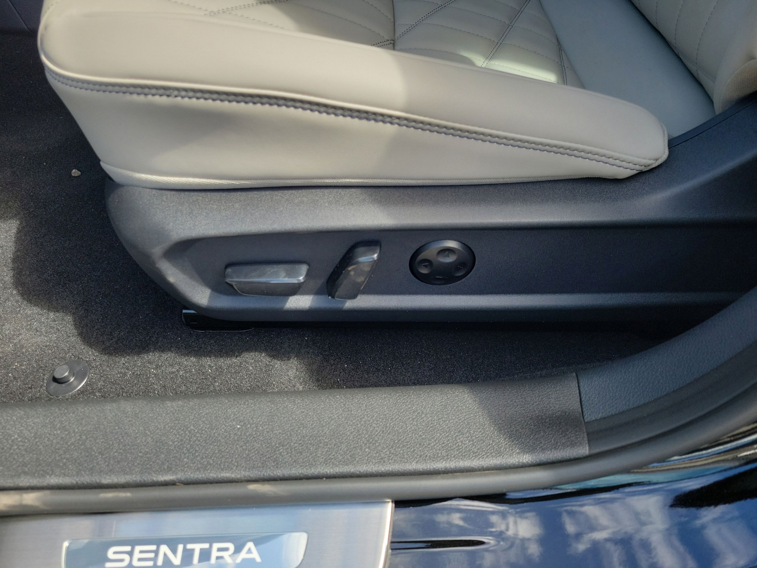 New 2026 Nissan Sentra SL w/ Floor Mat Package FWD image 18