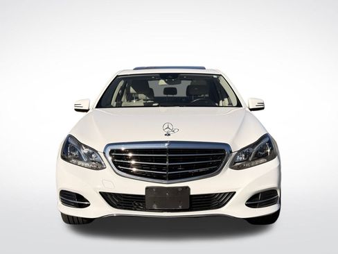 Used 2014 Mercedes-Benz E 350 4MATIC Sedan image 11
