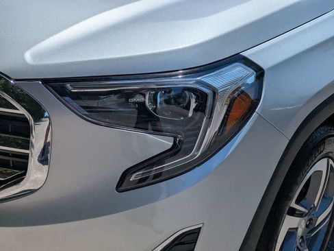 Used 2021 GMC Terrain SLT FWD image 9