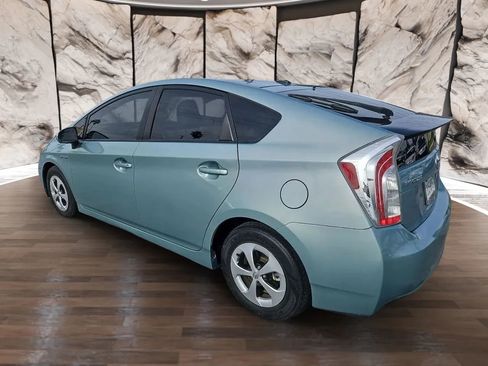 Used 2015 Toyota Prius Four image 3