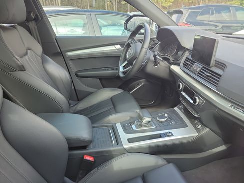 Used 2020 Audi Q5 2.0T Premium w/ Titanium Sport Package image 10