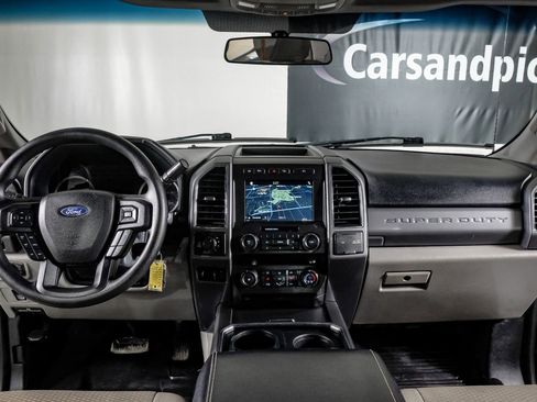 Used 2019 Ford F250 XLT w/ XLT Premium Package image 14