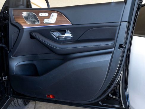 Used 2025 Mercedes-Benz GLE 350 4MATIC image 26