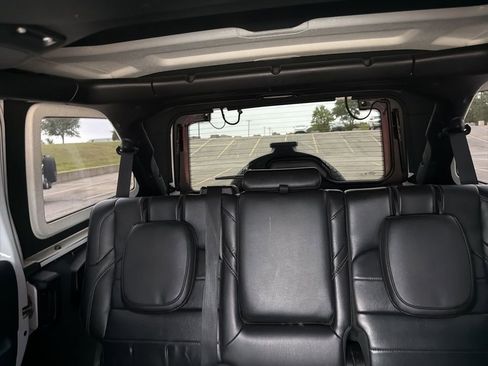 Used 2023 Jeep Wrangler Unlimited Sahara w/ Cold Weather Group AWD/4WD image 19