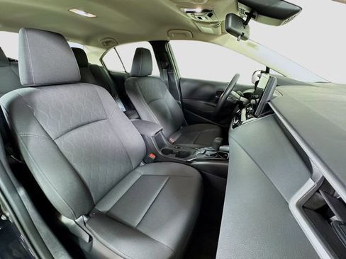 Certified 2025 Toyota Corolla LE image 29