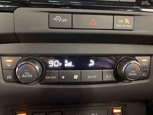 Used 2023 Nissan Frontier PRO-4X w/ Pro Convenience Package image 17