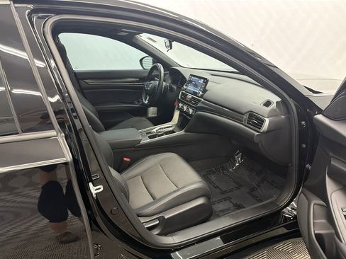 Used 2022 Honda Accord Sport image 14