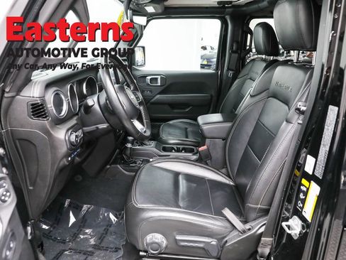 Used 2022 Jeep Wrangler Unlimited Sahara AWD/4WD image 14