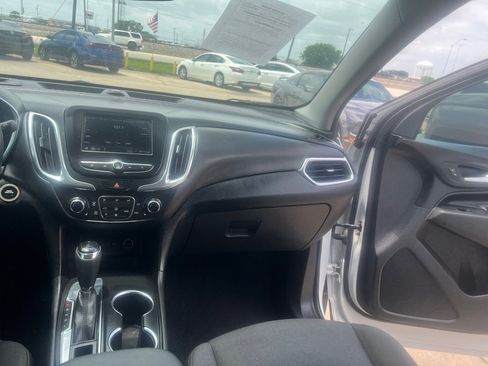 Used 2021 Chevrolet Equinox LT FWD image 18