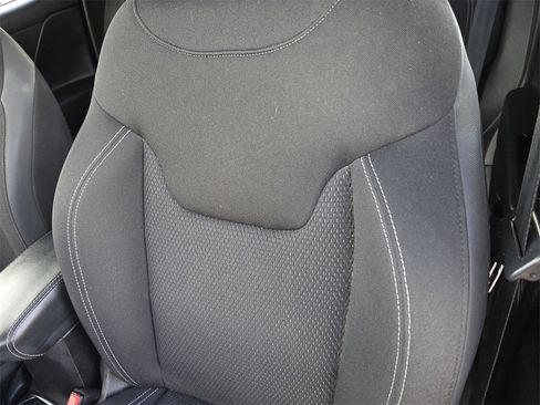 Used 2023 Jeep Renegade Altitude image 13