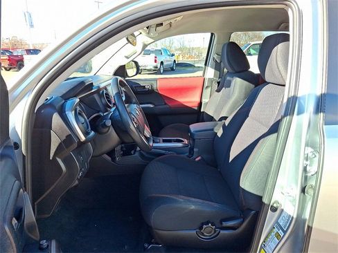 Used 2023 Toyota Tacoma SR5 image 9