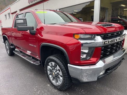 Used 2022 Chevrolet Silverado 2500 LT w/ Convenience Package image 2