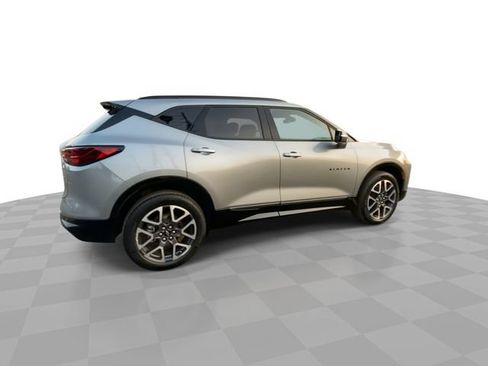 Used 2024 Chevrolet Blazer RS w/ LPO, Floor Liner Package AWD/4WD image 2