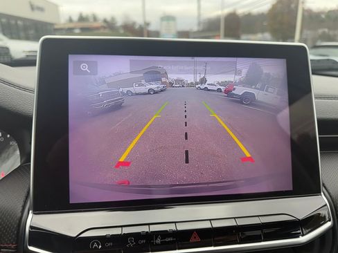 Used 2022 Jeep Compass Trailhawk image 21