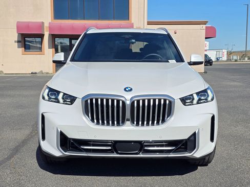 New 2026 BMW X5 xDrive50e AWD/4WD image 6