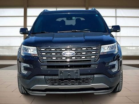 Used 2017 Ford Explorer Limited w/ Equipment Group 301A image 3