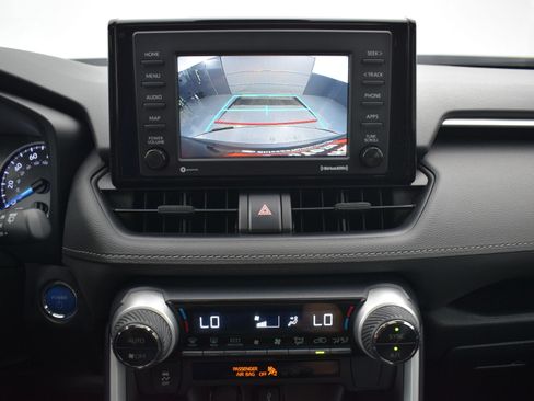 Used 2022 Toyota RAV4 XLE w/ Convenience Package AWD/4WD image 16
