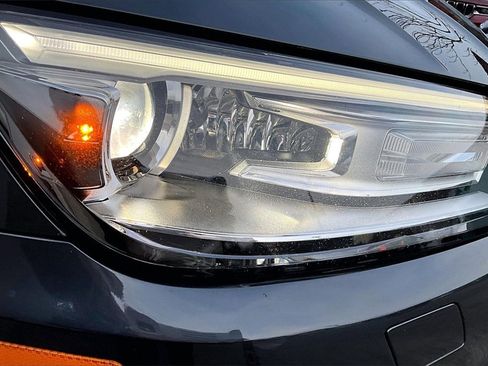 Used 2018 Audi Q5 2.0T Premium image 32