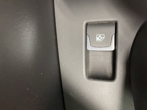 Used 2018 Chevrolet Corvette Stingray Coupe w/ Carbon Flash Badge Package RWD image 12
